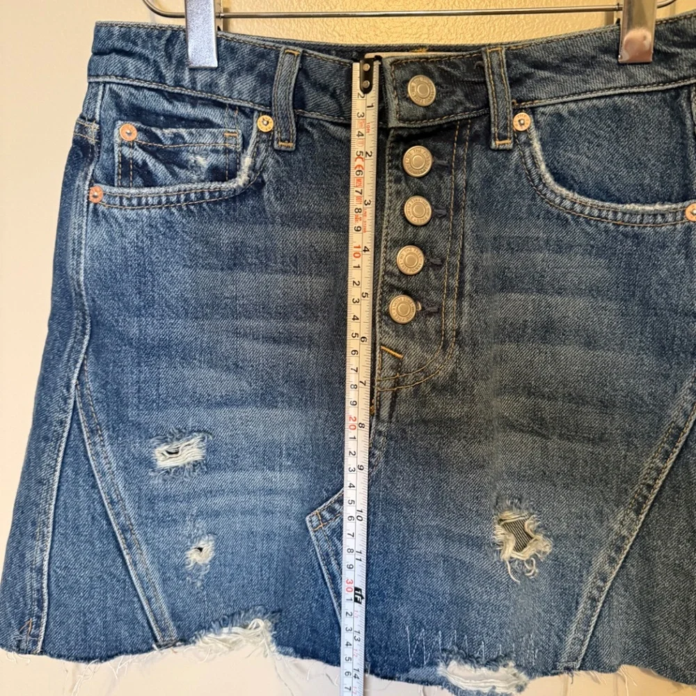 LIKE NEW Free People We the Free Harvey Distressed Button Fly Mini Skirt sz26